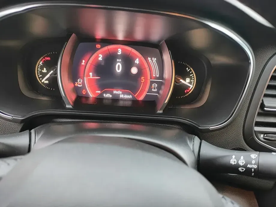 Renault Mégane IV BLUE dCi 115 BUSINESS EDITION — imagine 10