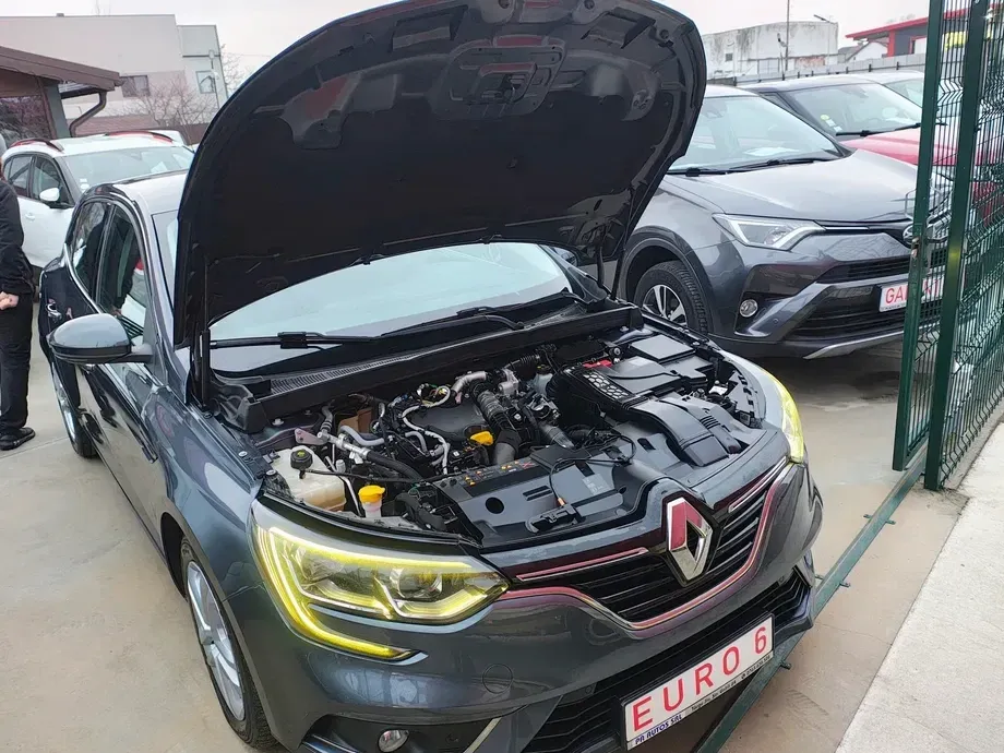 Renault Mégane IV BLUE dCi 115 BUSINESS EDITION — imagine 4