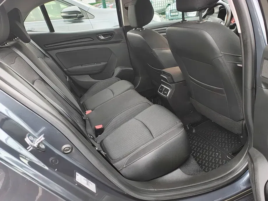 Renault Mégane IV BLUE dCi 115 BUSINESS EDITION — imagine 6