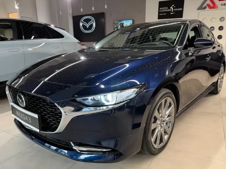 Mazda 3 IV e-Skyactiv X186 AT MHEV Exclusive-Line
