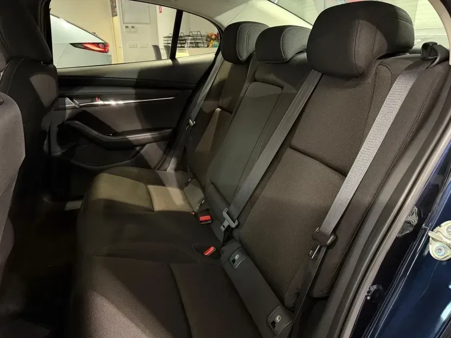 Mazda 3 IV e-Skyactiv X186 AT MHEV Exclusive-Line — imagine 10