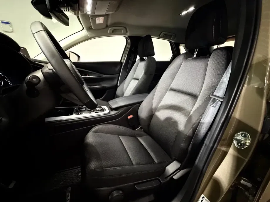 Mazda CX-30 e-SKYACTIV X186 AT MHEV Center-Line — imagine 8