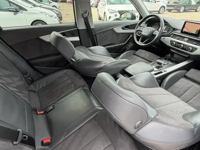 Audi A4 Limuzina B9 2.0 TDI DPF clean multitronic S line Sportpaket