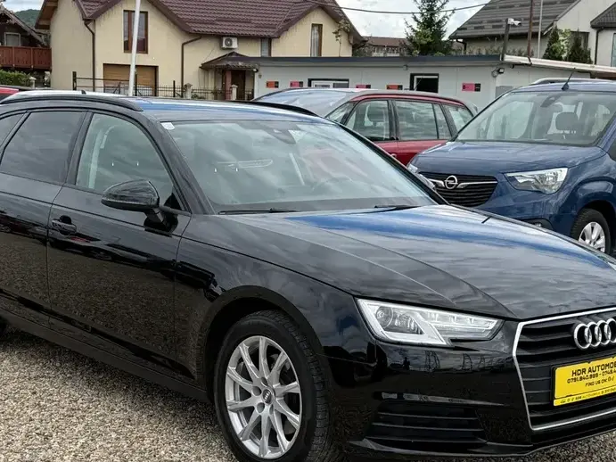 Audi A4 Limuzina B9 2.0 TDI DPF clean multitronic S line Sportpaket