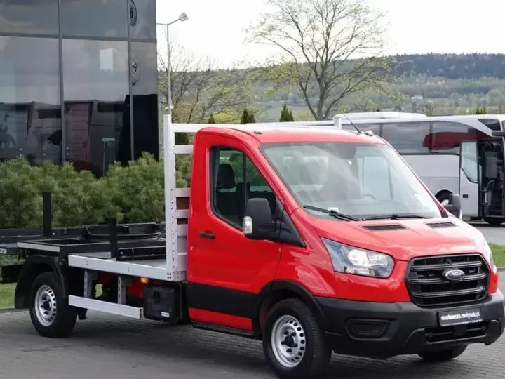 Ford TRANSIT 350 / PLATFORMĂ / MANUALĂ / 3 LOCURI / MASĂ NETĂ 3500 KG /
