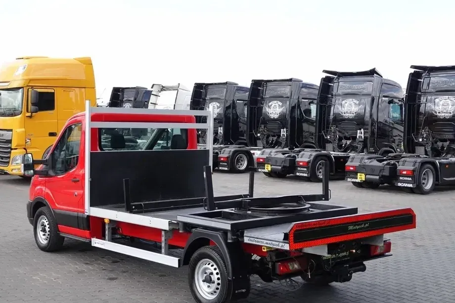 Ford TRANSIT 350 / PLATFORMĂ / MANUALĂ / 3 LOCURI / MASĂ NETĂ 3500 KG / — imagine 9