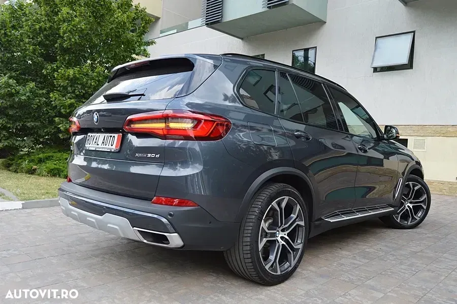 BMW X5 xDrive30d — imagine 5