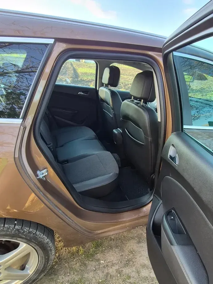 Opel Astra J — imagine 5