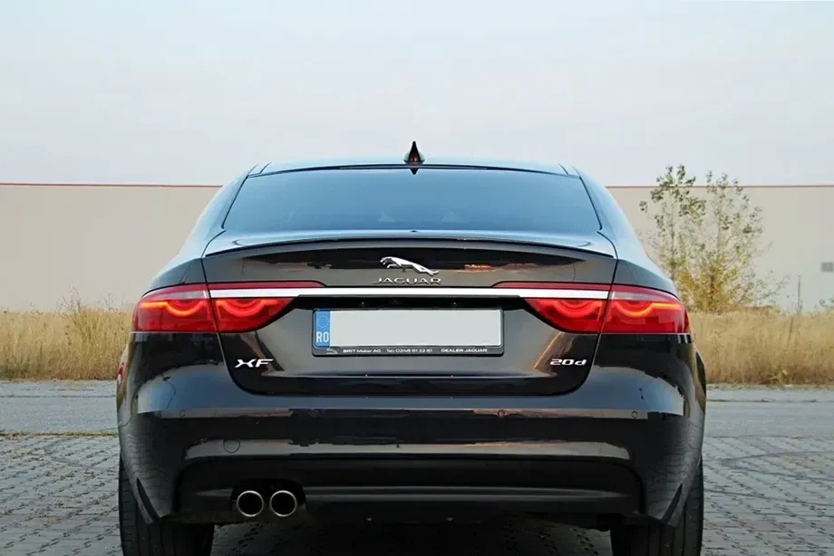 Jaguar XF — imagine 3