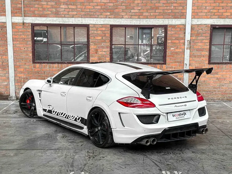 Porsche Panamera 4S PDK — imagine 4