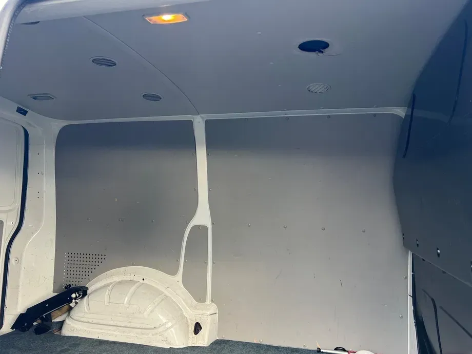 Volkswagen Transporter — imagine 7