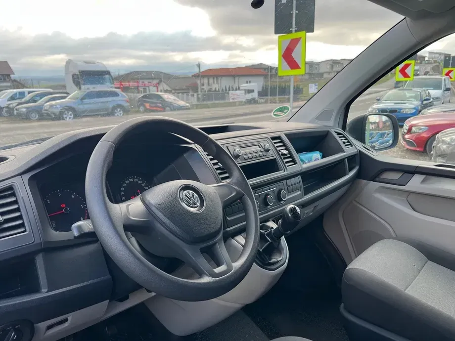 Volkswagen Transporter — imagine 5