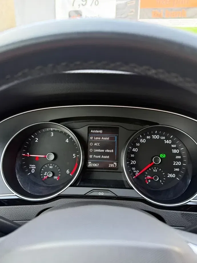 Volkswagen Passat — imagine 10