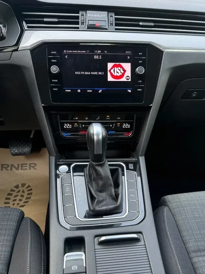 Volkswagen Passat — imagine 6