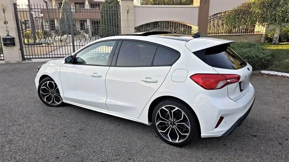 Ford Focus MK4 — imagine 2
