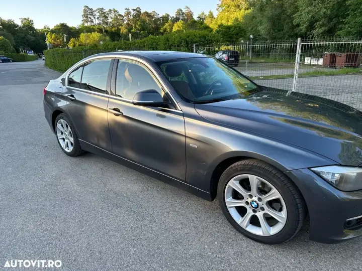 BMW Seria 3 F30/F31/F34 [2011 - 2019] 318d