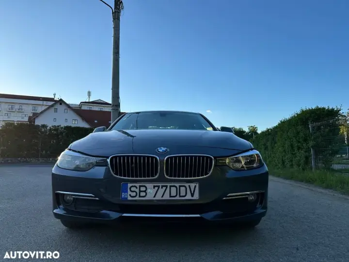 BMW Seria 3 F30/F31/F34 [2011 - 2019] 318d