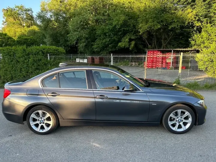 BMW Seria 3 F30/F31/F34 [2011 - 2019] 318d