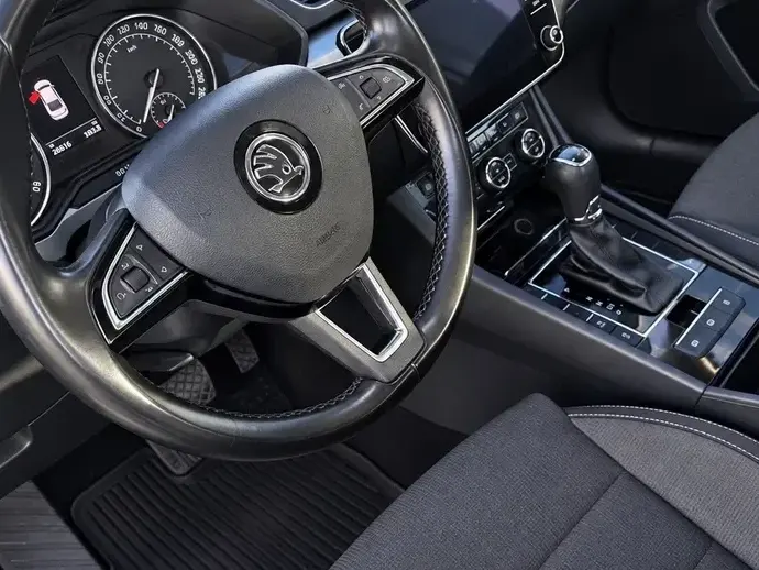 Škoda Superb 2.0 TDI DSG Ambition