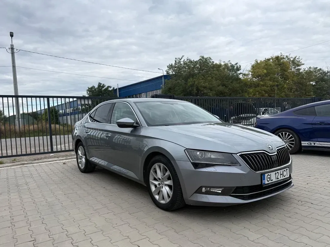 Škoda Superb 2.0 TDI DSG Ambition — imagine 6