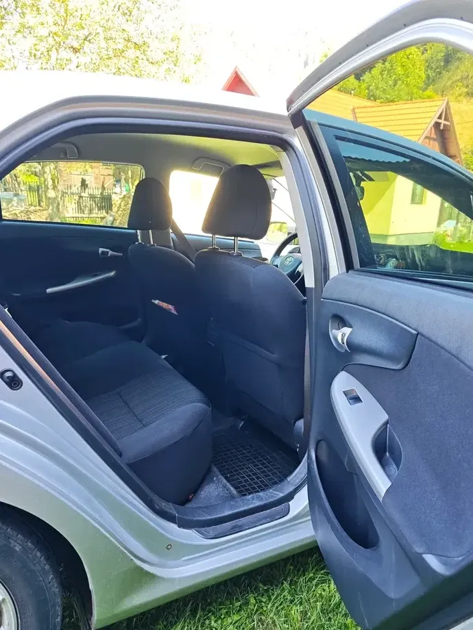 Toyota Corolla X — imagine 5