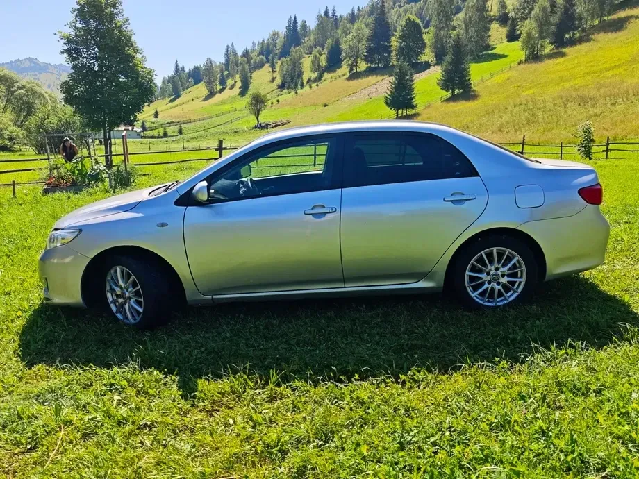Toyota Corolla X — imagine 2
