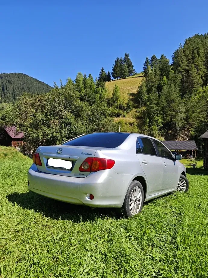 Toyota Corolla X — imagine 4