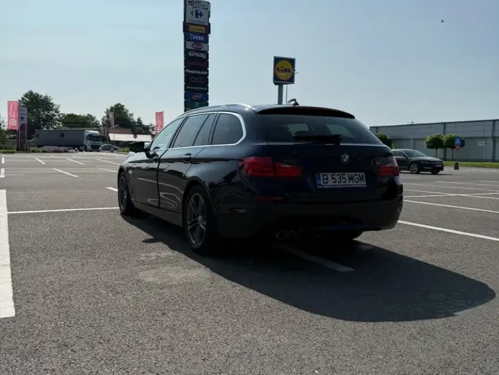 BMW Seria 5 F10/F11/F07 [2010 - 2017] 520d Aut. Luxury Line