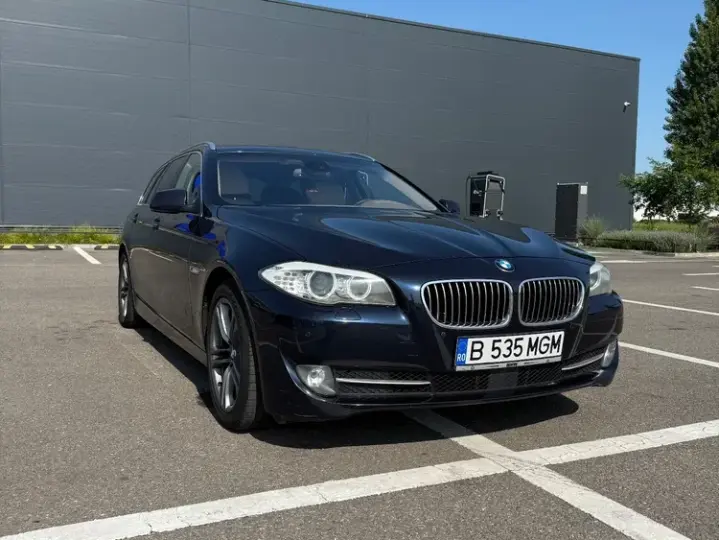 BMW Seria 5 F10/F11/F07 [2010 - 2017] 520d Aut. Luxury Line