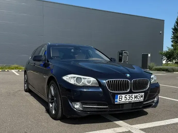 BMW Seria 5 F10/F11/F07 520d Aut. Luxury Line