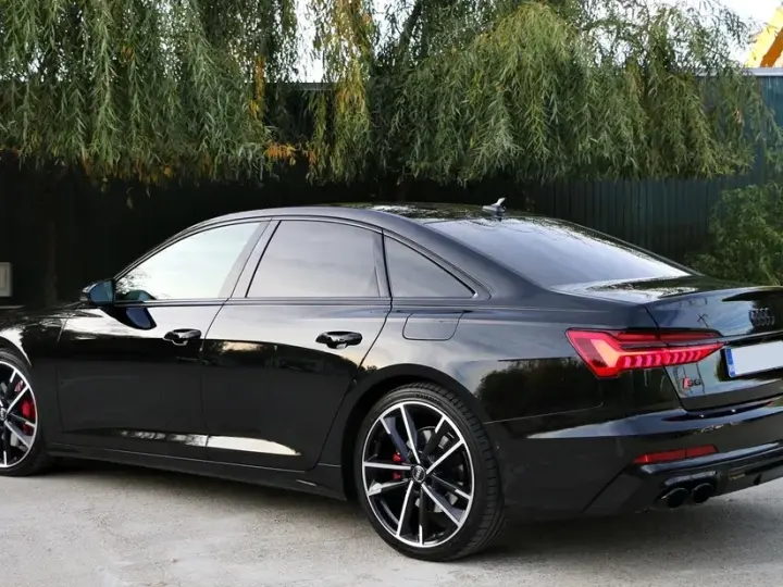 Audi A6 C8