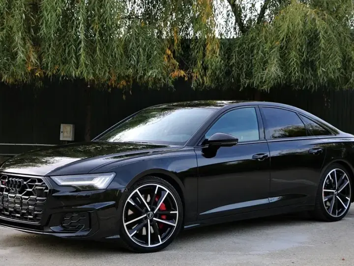 Audi A6 C8