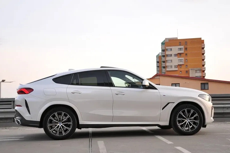 BMW X6 G06 xDrive40i AT MHEV — imagine 7