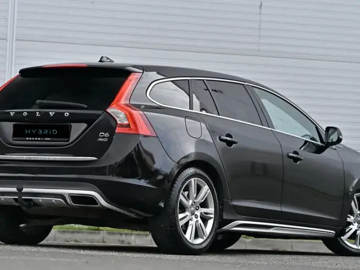 Volvo V60 I