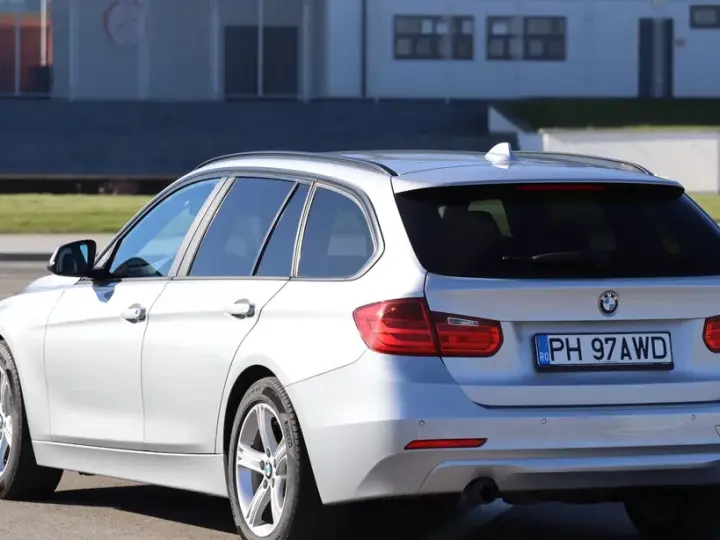 BMW Seria 3 F30/F31/F34 318d Aut. Sport Line