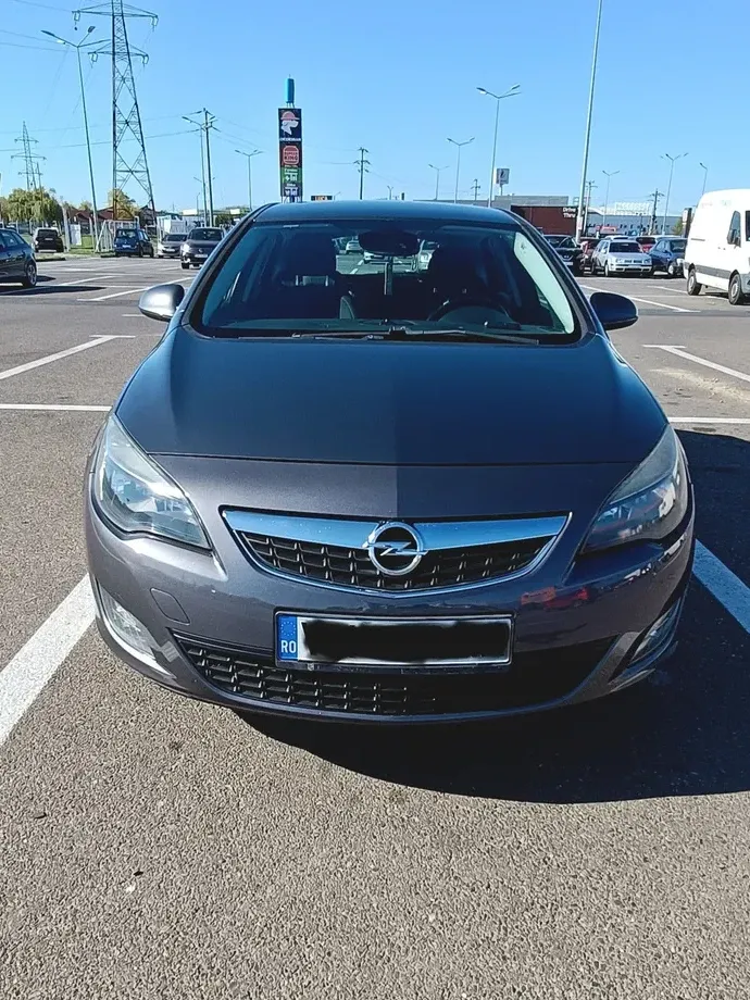 Opel Astra J 1.4 Turbo Edition Sport — imagine 5