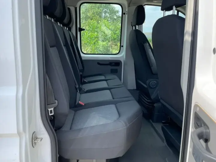 Volkswagen Crafter DOKA 6 LOCURI