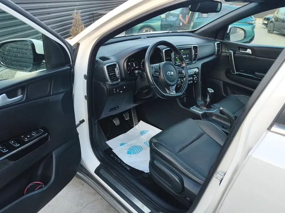 Kia Sportage IV 2.0 CRDI 4WD Dream-Team Edition — imagine 8
