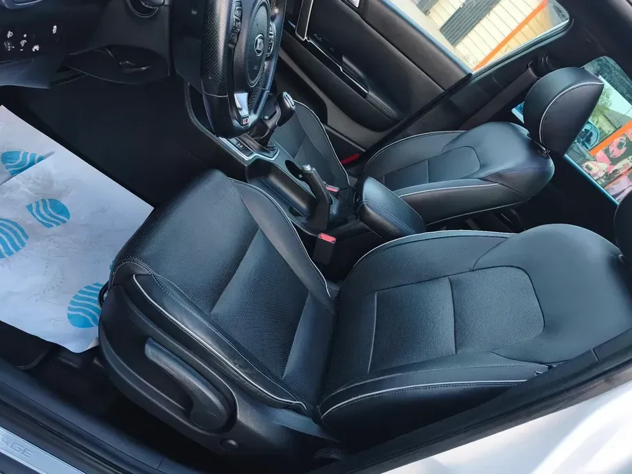 Kia Sportage IV 2.0 CRDI 4WD Dream-Team Edition — imagine 9
