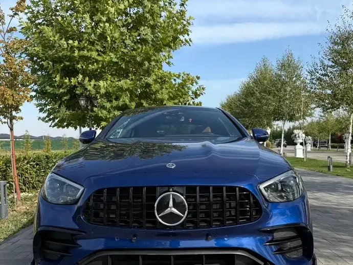 Mercedes-Benz E W213 220 d 9G-TRONIC AMG Line