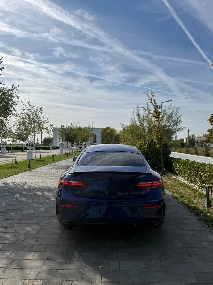 Mercedes-Benz E W213 220 d 9G-TRONIC AMG Line — imagine 7