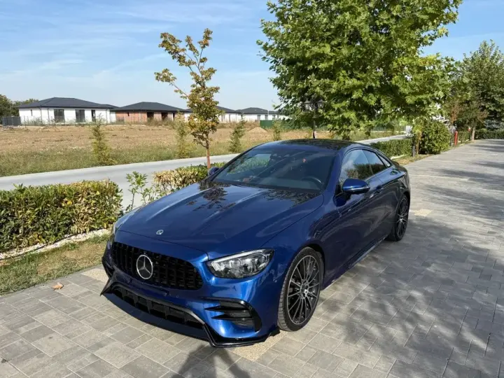 Mercedes-Benz E W213 220 d 9G-TRONIC AMG Line