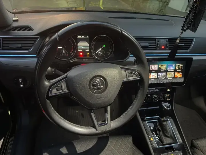 Škoda Superb III 2.0 TDI DSG Style