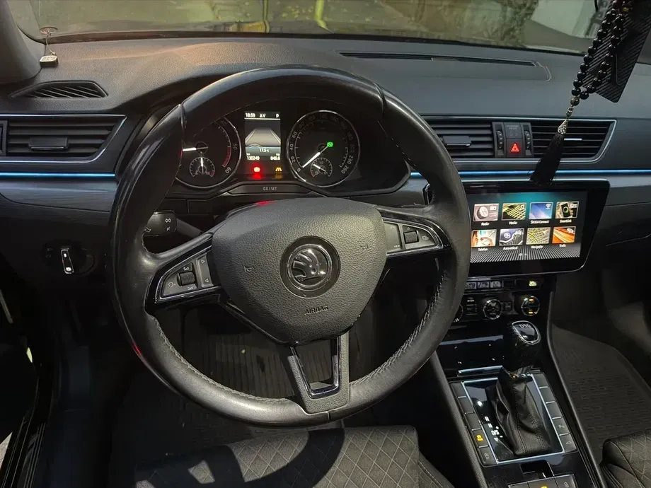 Škoda Superb III 2.0 TDI DSG Style — imagine 6