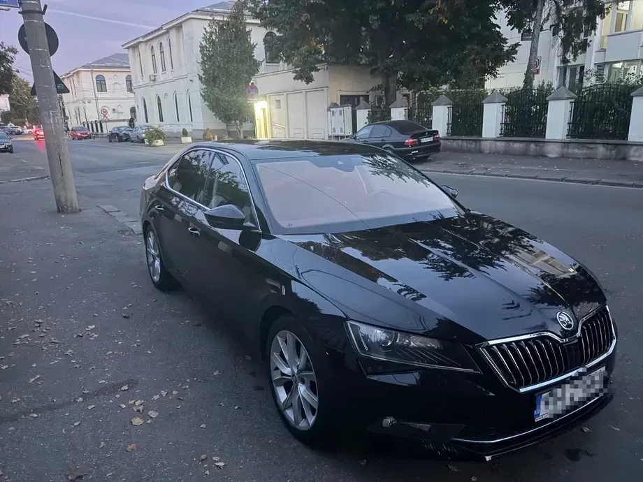Škoda Superb III 2.0 TDI DSG Style — imagine 3