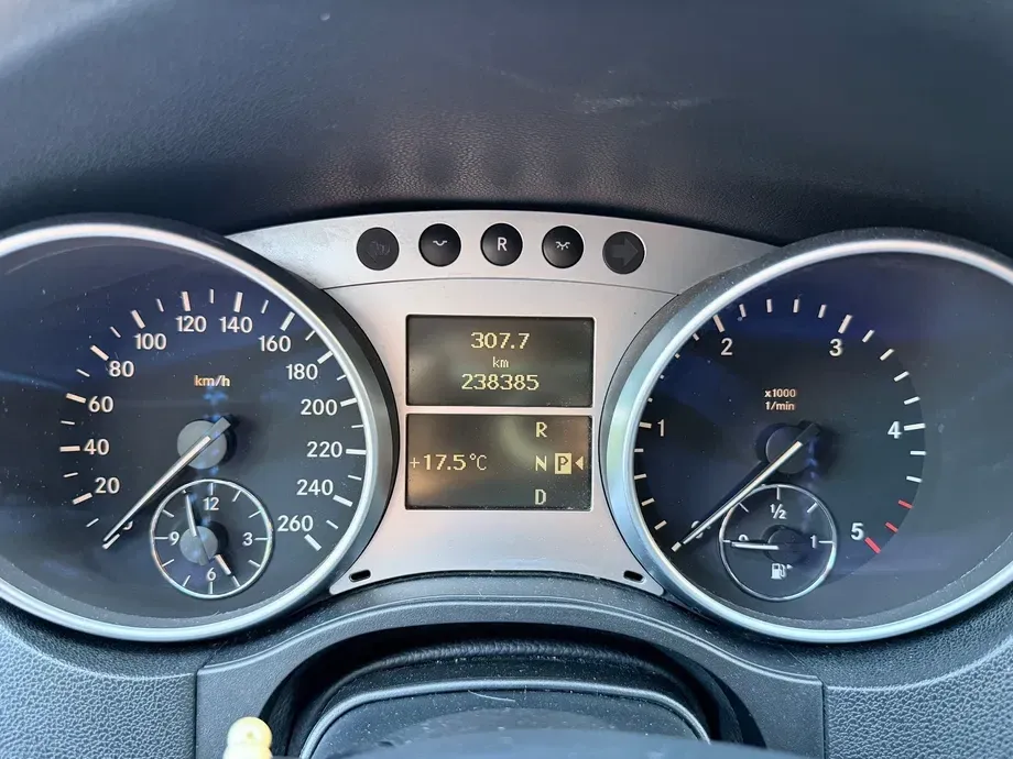 Mercedes-Benz ML W164 320 CDI Aut — imagine 5