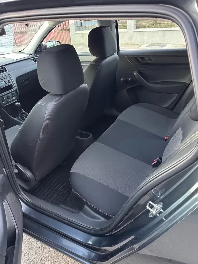 Škoda Rapid — imagine 7