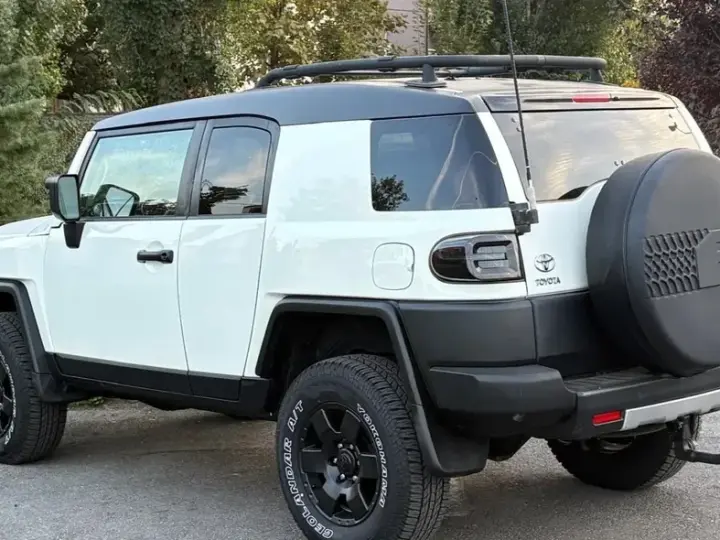 Toyota FJ
