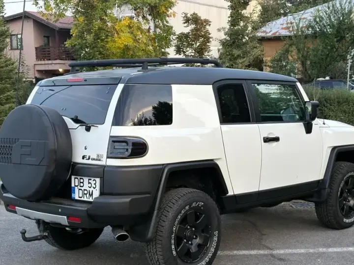 Toyota FJ