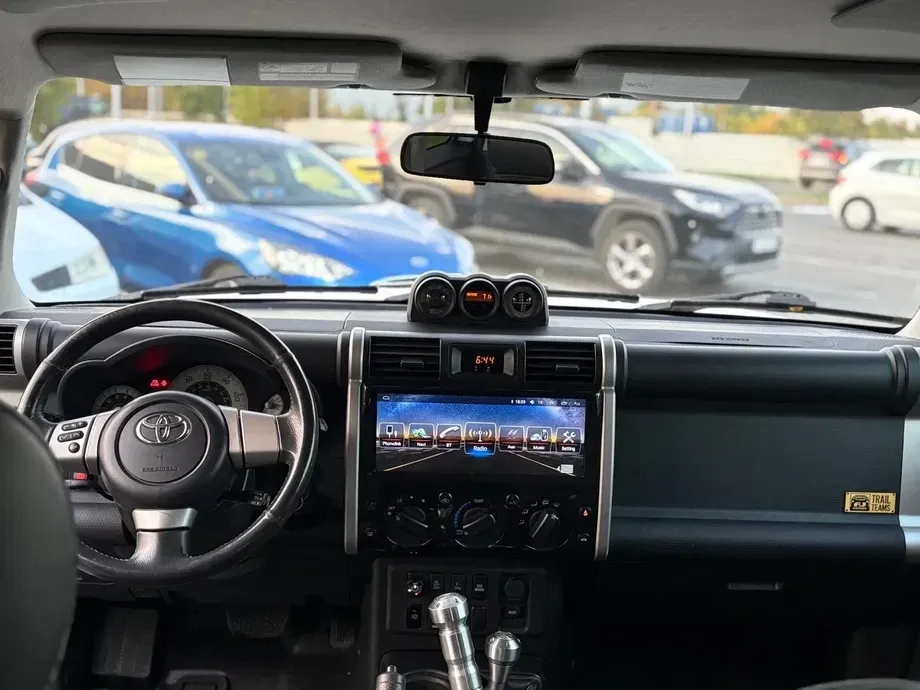 Toyota FJ — imagine 10